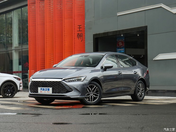 Byd Qin PLUS 2021 DM-i 120KM flagship model Byd Qin PLUS 2021 DM-i 120KM flagship model
