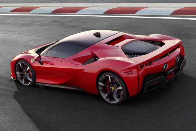 Ferrari SF90 Stradale is listed at a price of 3,988,000 yuan.